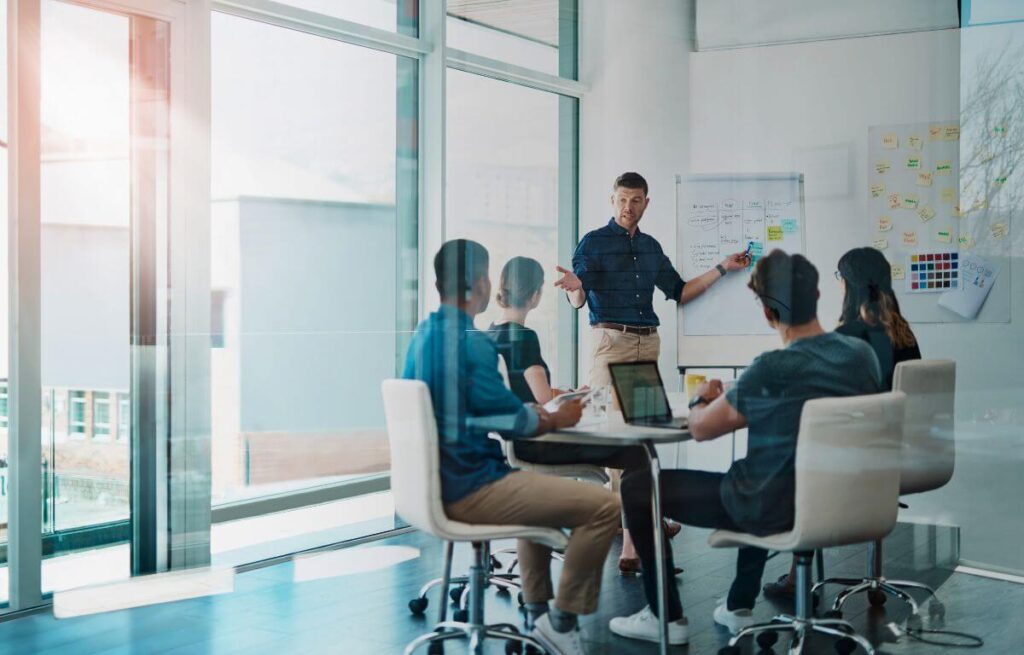 Passos para implementar um sistema de monitoramento estratégico