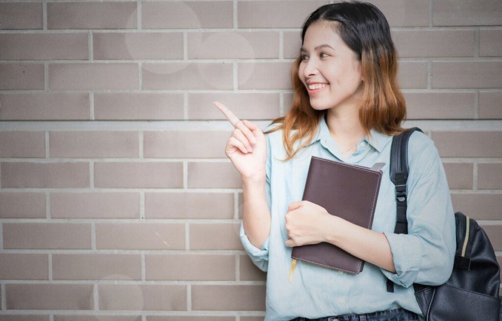 Como Economizar para Custos Universitários em Apenas 10 Anos