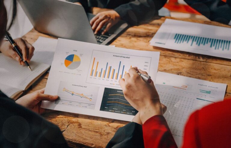 Controle financeiro inteligente para gastar menos e investir