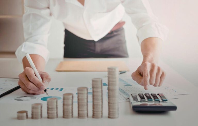 Habilidades financeiras essenciais para uma vida tranquila