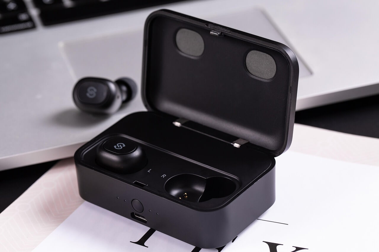 Fones de ouvido bluetooth com cancelamento de ruído para ouvir músicas favoritas